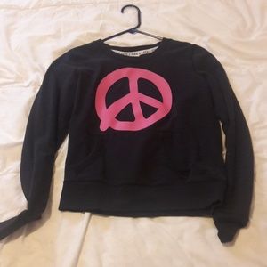 Black VS pink crew neck